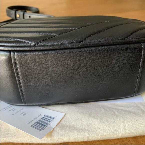 Tory Burch Kira Chevron camera bag - Picture 10 of 10